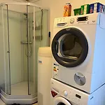 In Free Parking & Air Conditioning Leilighet