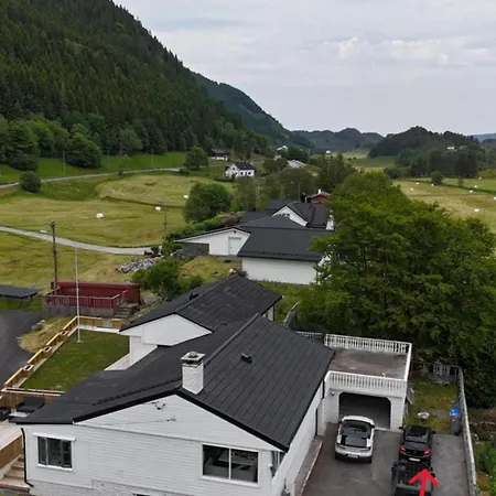 Leilighet In Free Parking & Air Conditioning Bergen